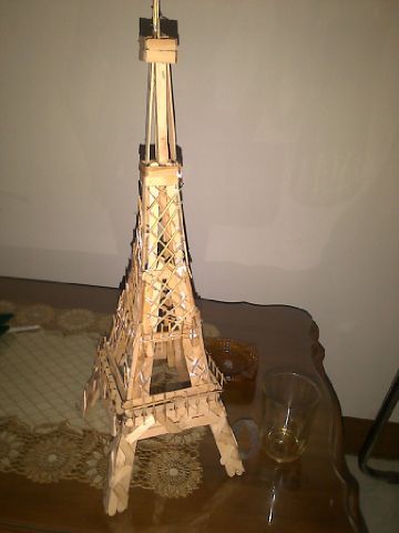 Cara Membuat Menara Eiffel dari  Tusuk Gigi dan Stik  Es  